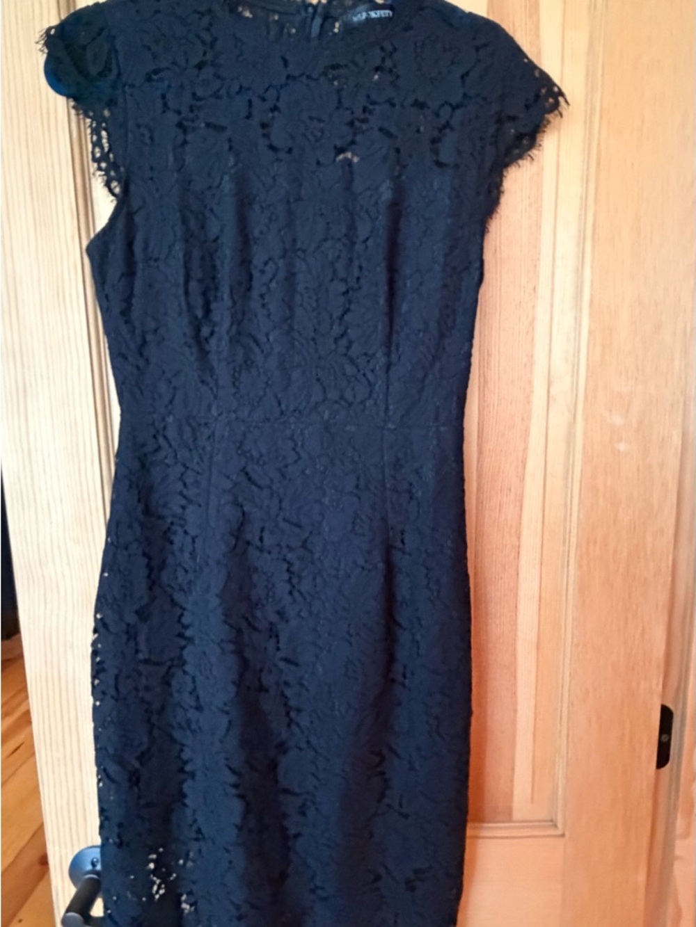 Elegant Black Lace Midi Dress with Cap Sleeves